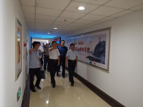 山東產(chǎn)權(quán)交易中心一行蒞臨公司 參觀(guān)指導(dǎo)